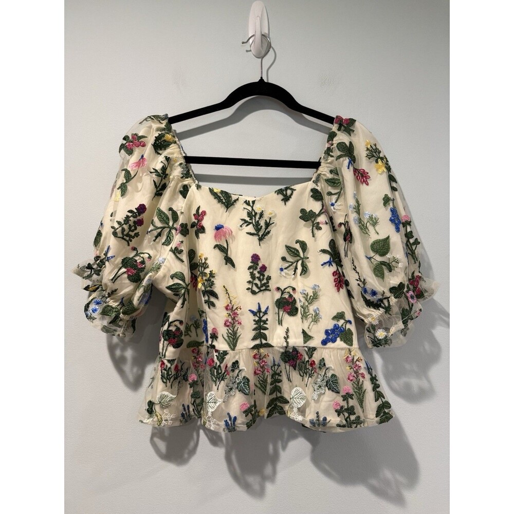 Embroidered Floral Puff-Sleeve Blouse in Cream